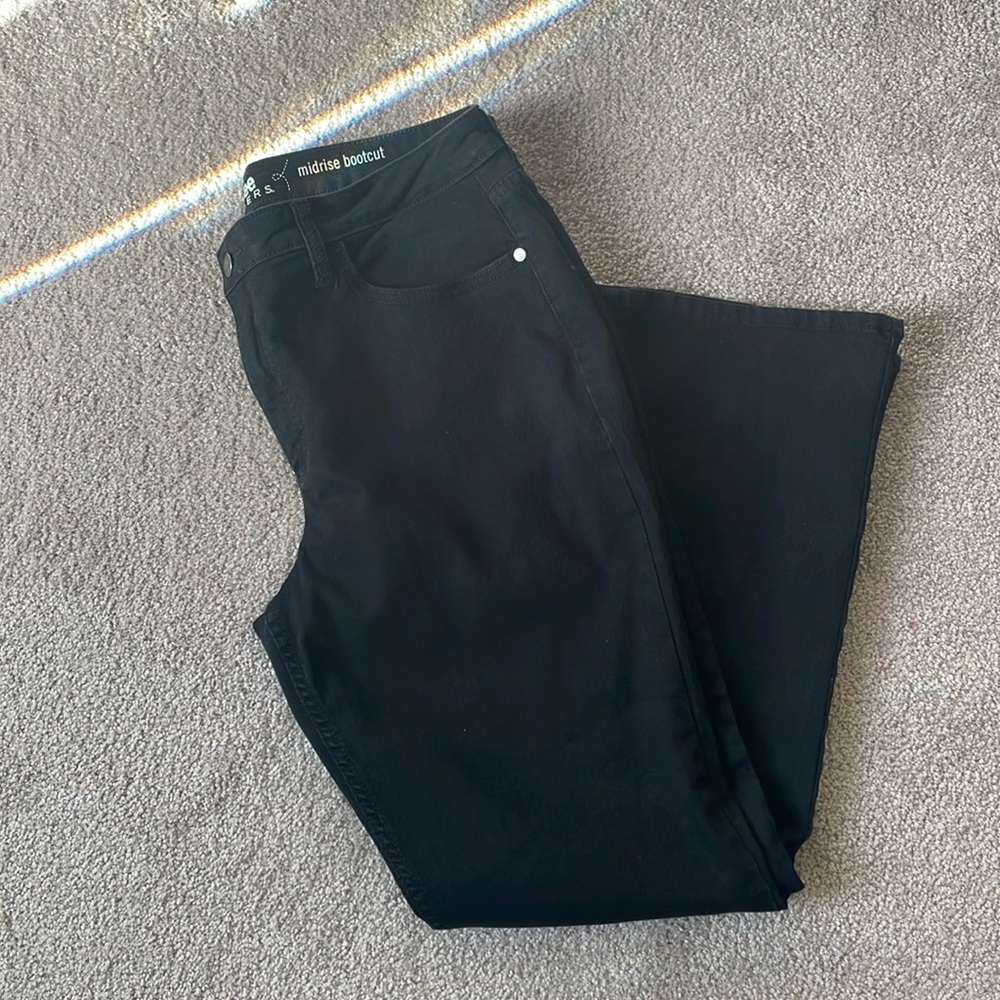 Lee riders midrise bootcut jeans